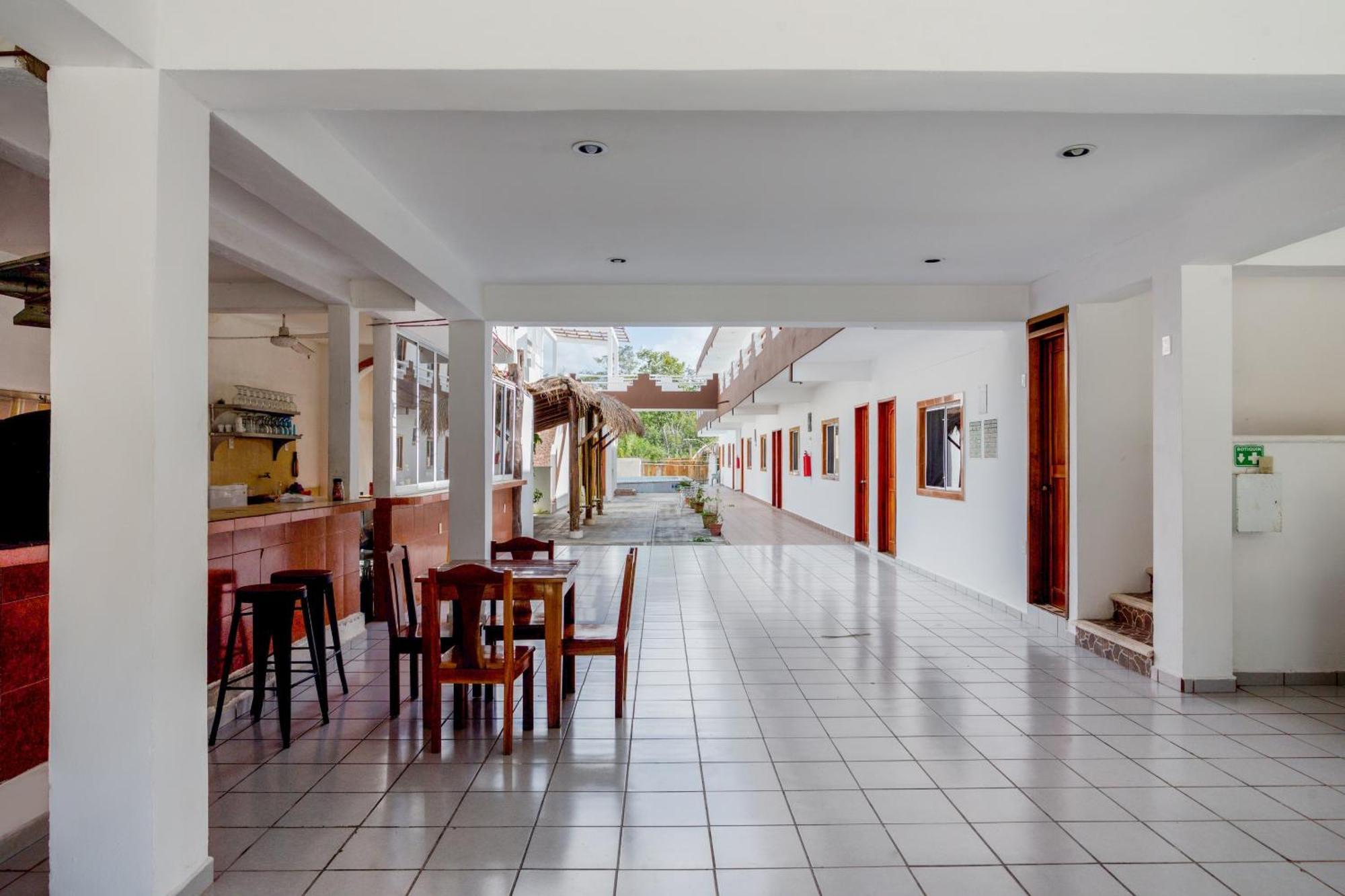 Oyo Hotel Palma Real ตูลุม ภายนอก รูปภาพ
