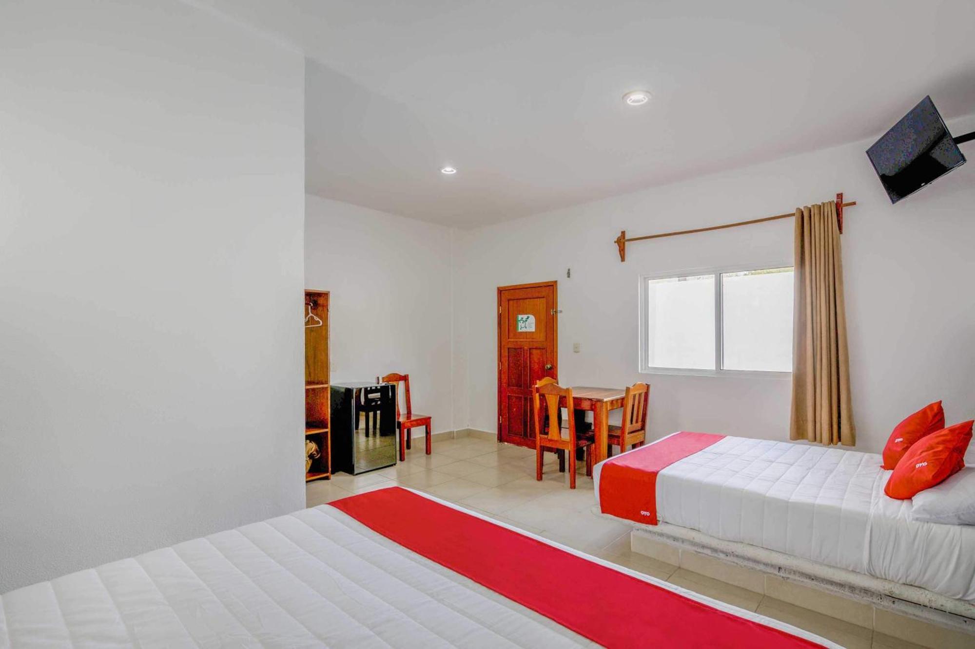 Oyo Hotel Palma Real ตูลุม ภายนอก รูปภาพ