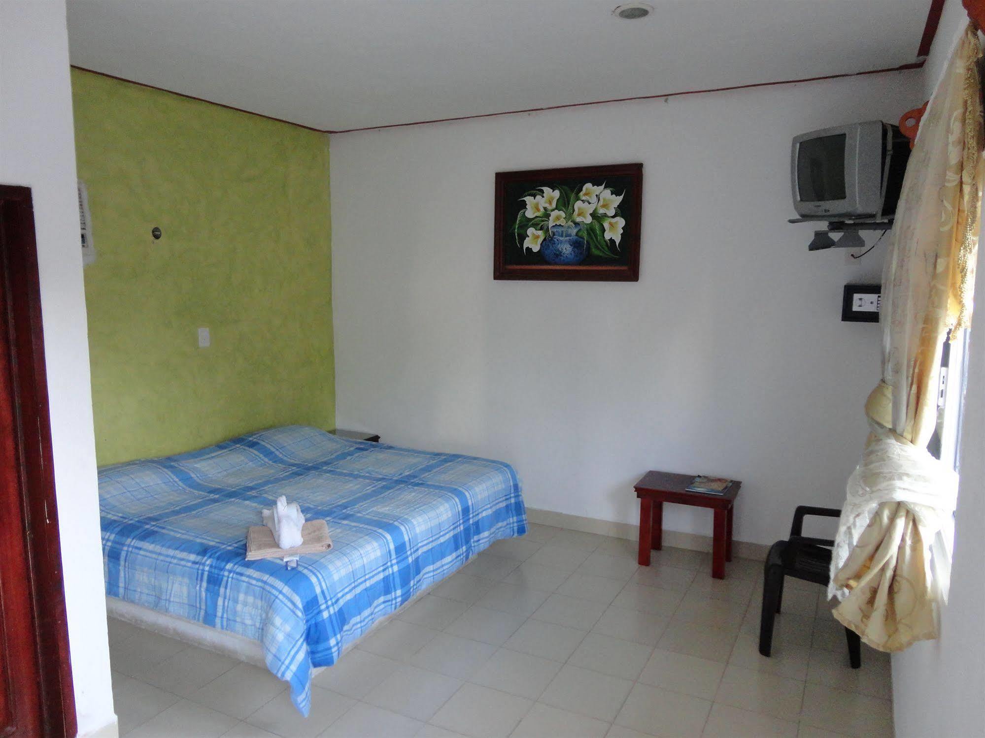 Oyo Hotel Palma Real ตูลุม ภายนอก รูปภาพ
