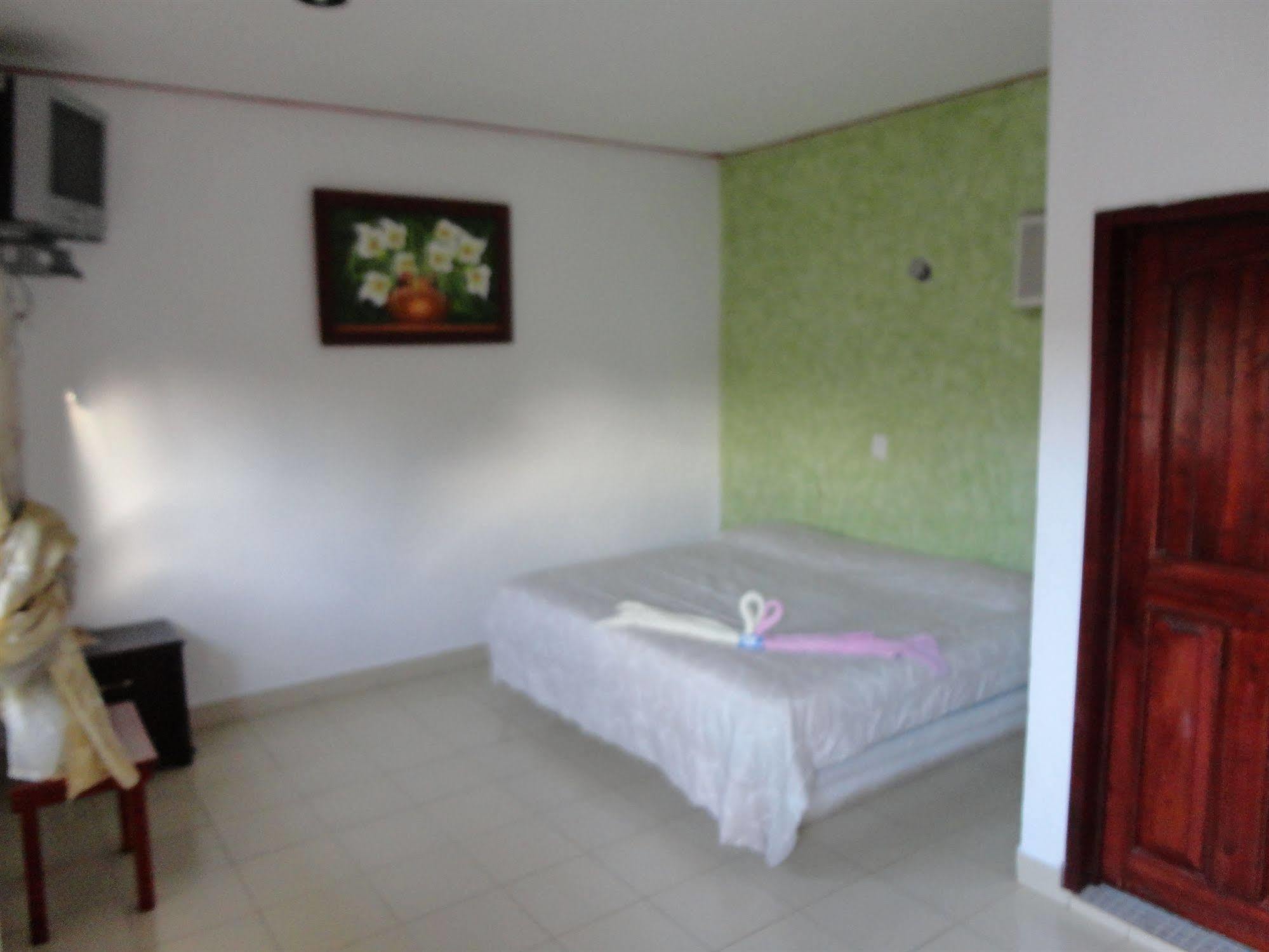 Oyo Hotel Palma Real ตูลุม ภายนอก รูปภาพ