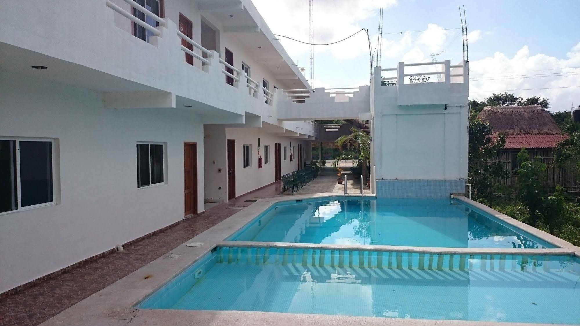 Oyo Hotel Palma Real ตูลุม ภายนอก รูปภาพ